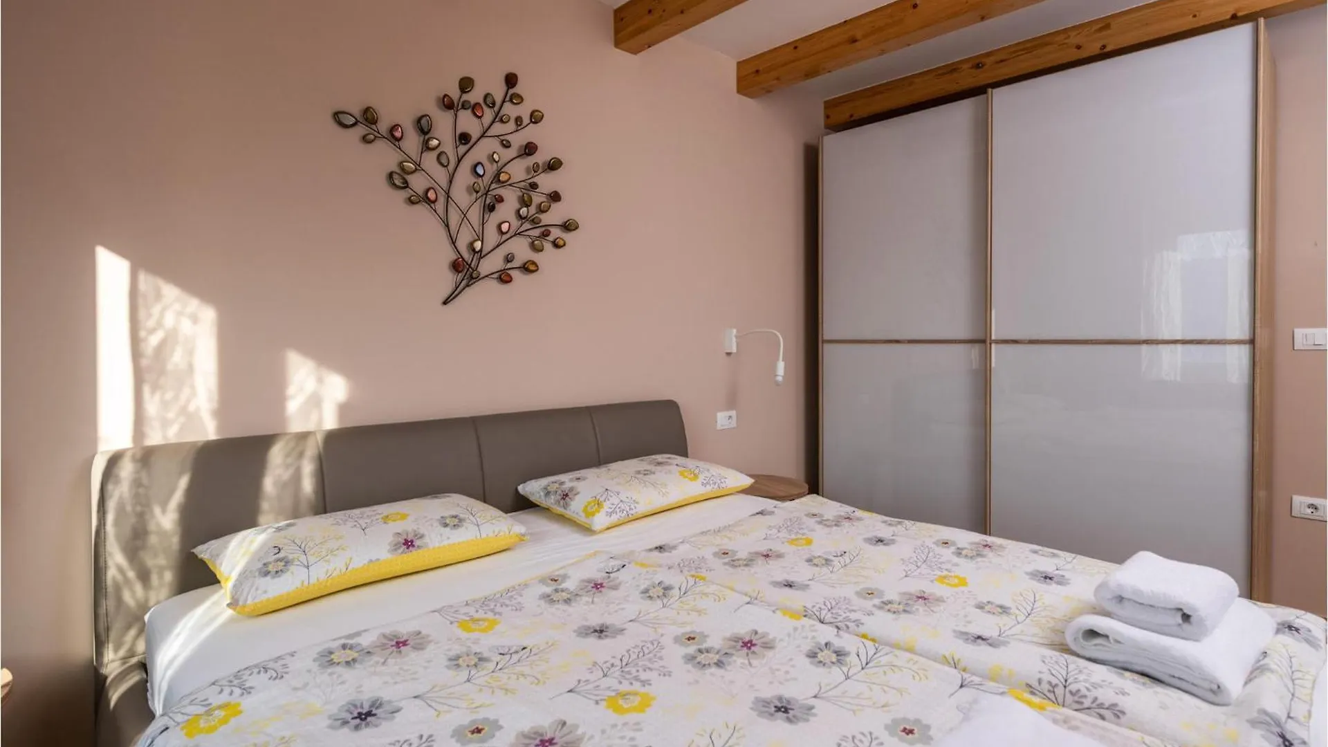 Stunning Home In Krnica With Kitchen