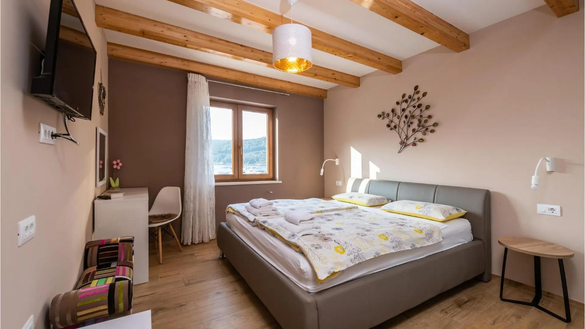 Stunning Home In Krnica With Kitchen